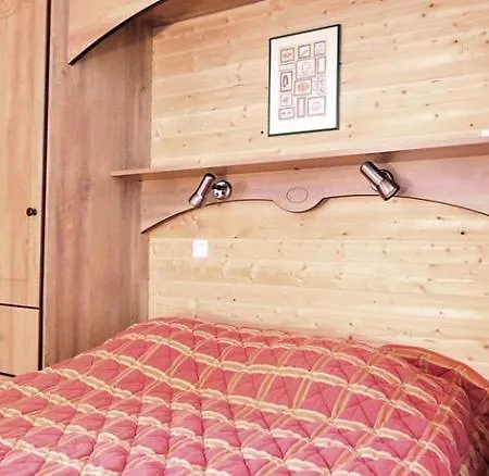 Résidence Goélia Le Village Gaulois Apartahotel Saint-François-Longchamp