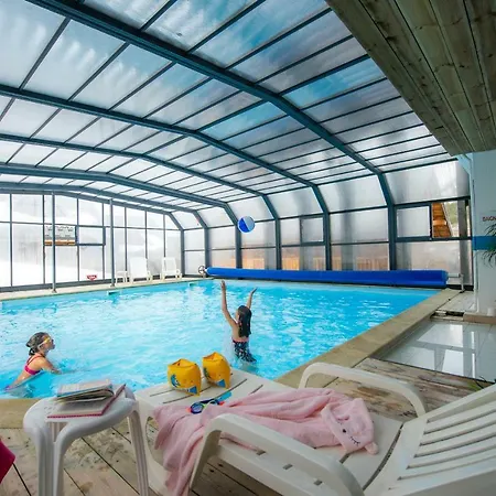 Résidence Goélia Le Village Gaulois Apartahotel Saint-François-Longchamp